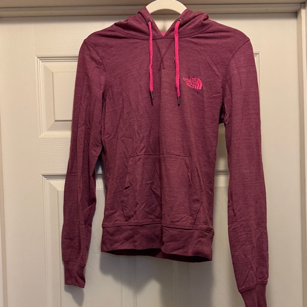 The North Face Women's Berry Hoodie- Size Small. Gently Used Condition.